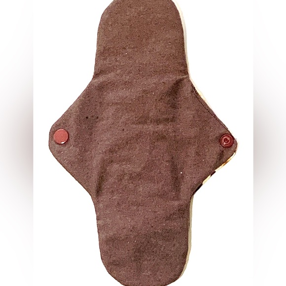 5 (five) Heavy Plus Reuseable Cloth Pads in Chocolate Chip Cookie Print. - Picture 5 of 5